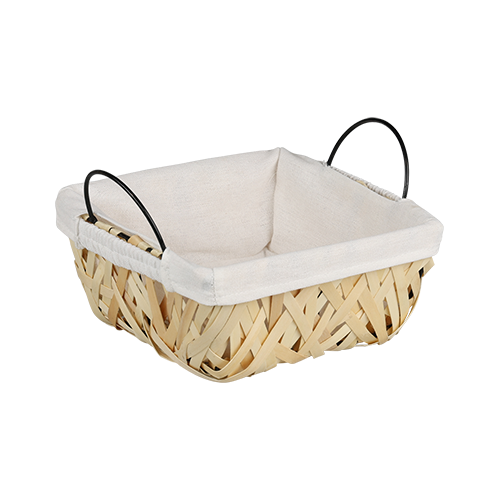 Duonos ir vaisių krepšelis, pintas iš vytelių